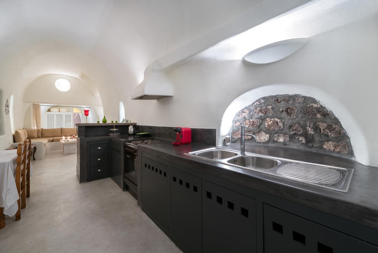 Вилла Christina'S Cave House Тира Экстерьер фото